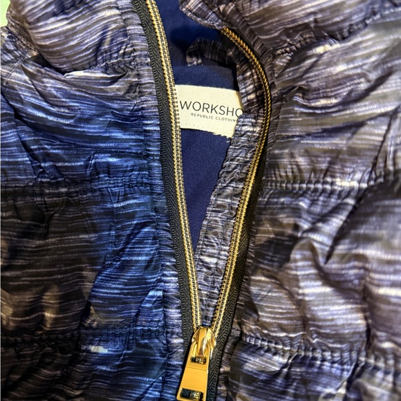 Workshop Republic/ Navy w Dark Purple vibes- Workshop Texured Puffer Vest  Sz Sm - Picture 2 of 16